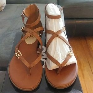 GBQ Guess Carlyn Sandals